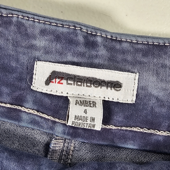 Liz Claiborne Amber Short MId-Rise Pull On Comfort Stretch Khaki Shorts Sz 4 - Picture 5 of 12